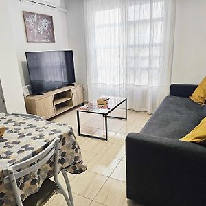 Sunlit Apartment 